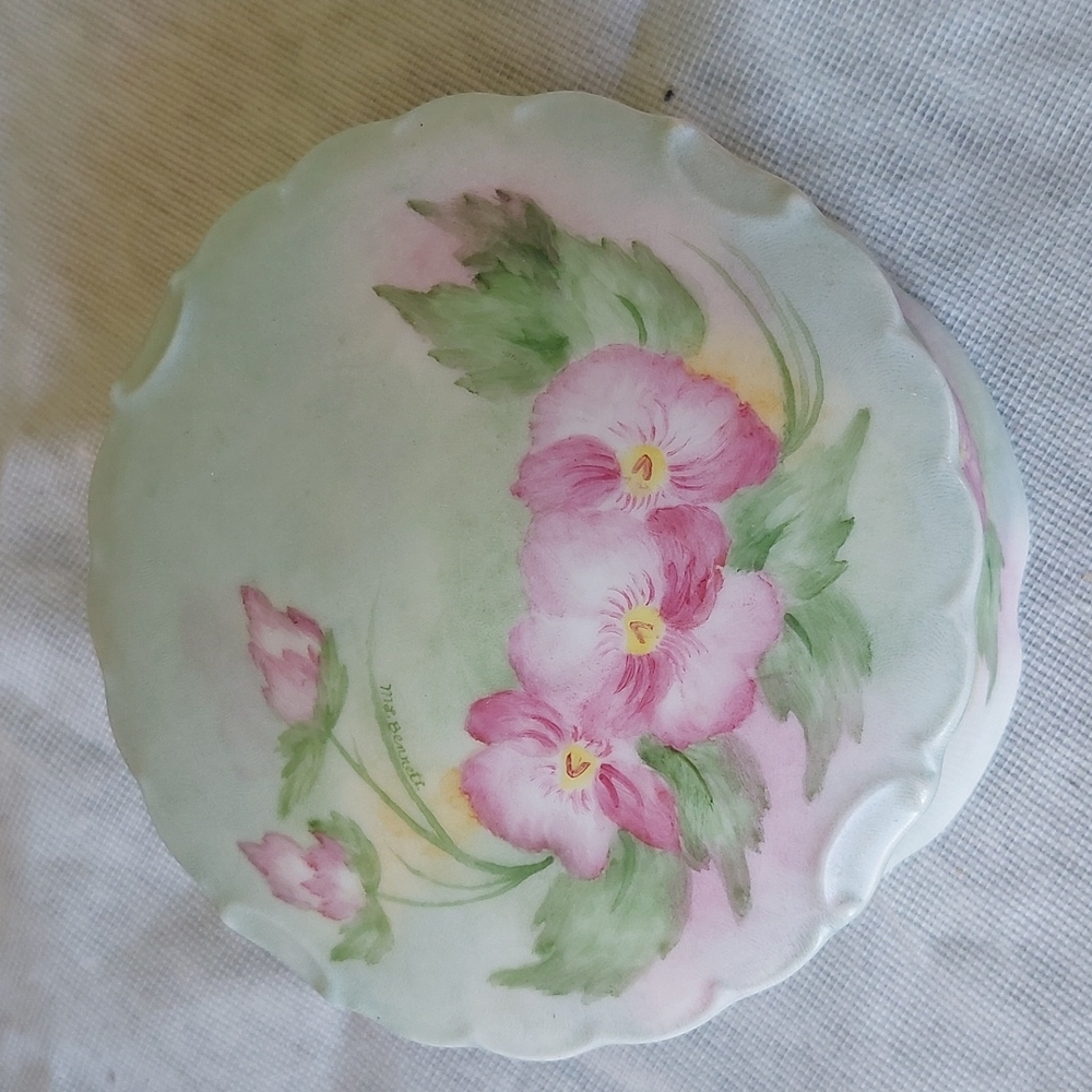 Keepsake Porcelain Box